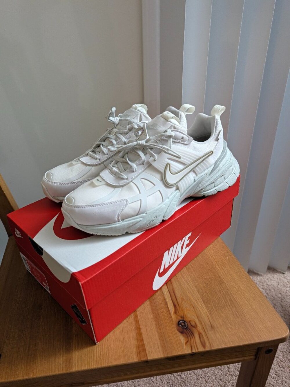 Nike V2K Run Gore-Tex Platinum Tint Light Silver
